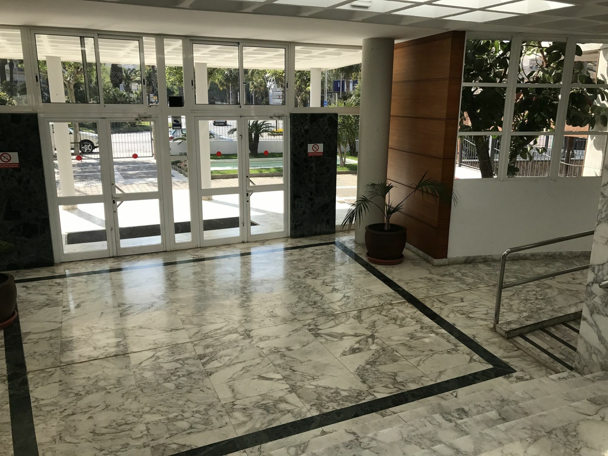 Costa Dorada Apartments Salou Bagian luar foto